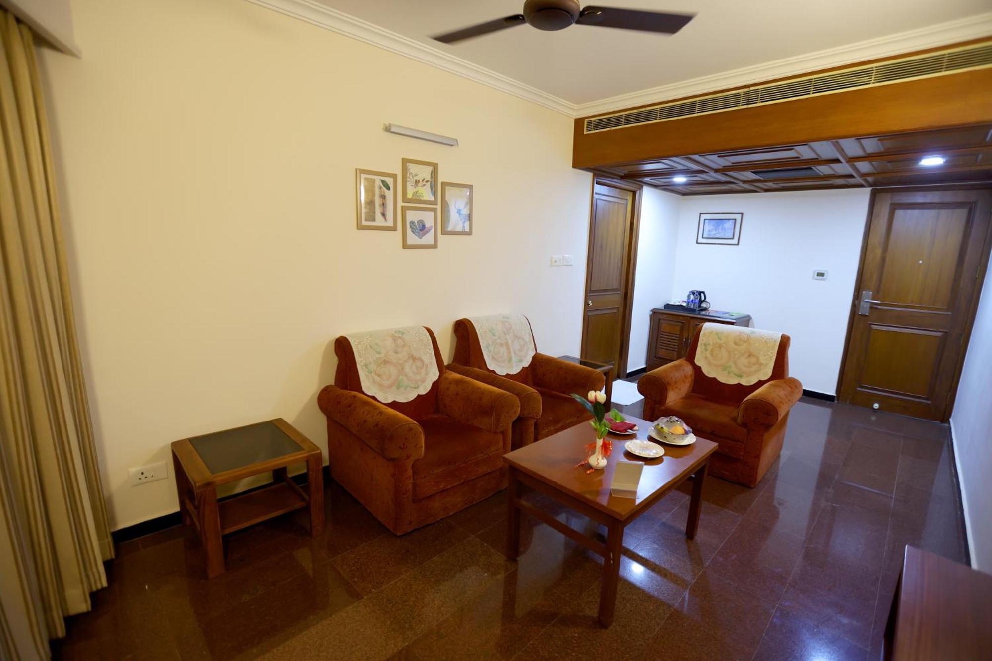 Breeze Residency 호텔 Tiruchirappalli 외부 사진